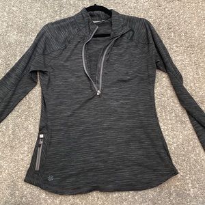 Athleta half zip pullover size medium EUC